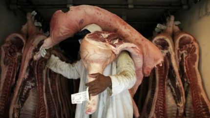 Khuyến nghị kiểm soát chặt thịt bò nhập từ Brazil